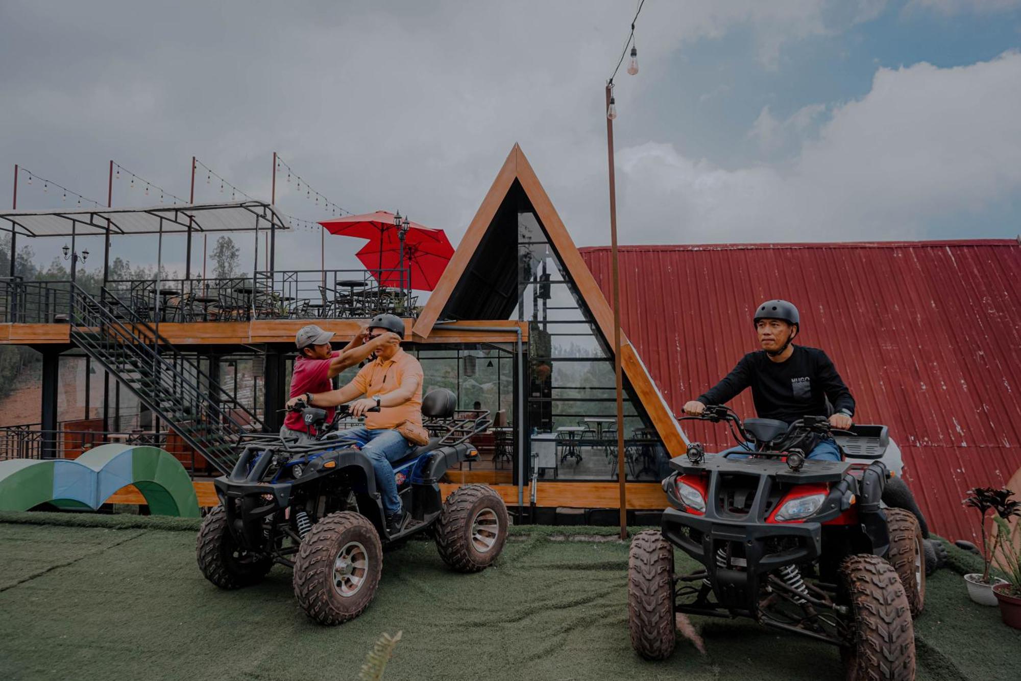Hotel Nature Bromo And Resort Pasuruan Exterior photo