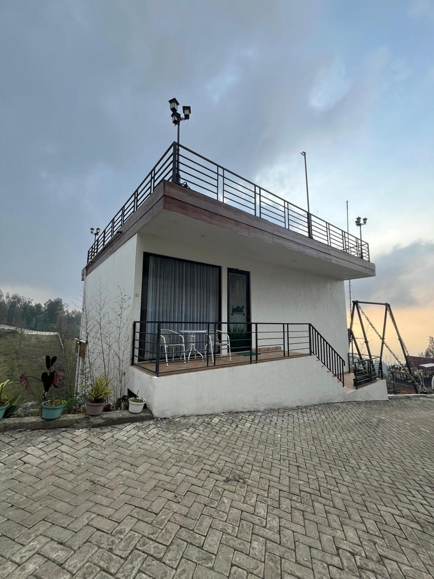 Hotel Nature Bromo And Resort Pasuruan Exterior photo
